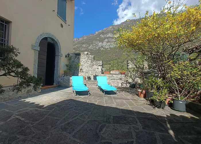 Riva Bianca Castle Holiday Home