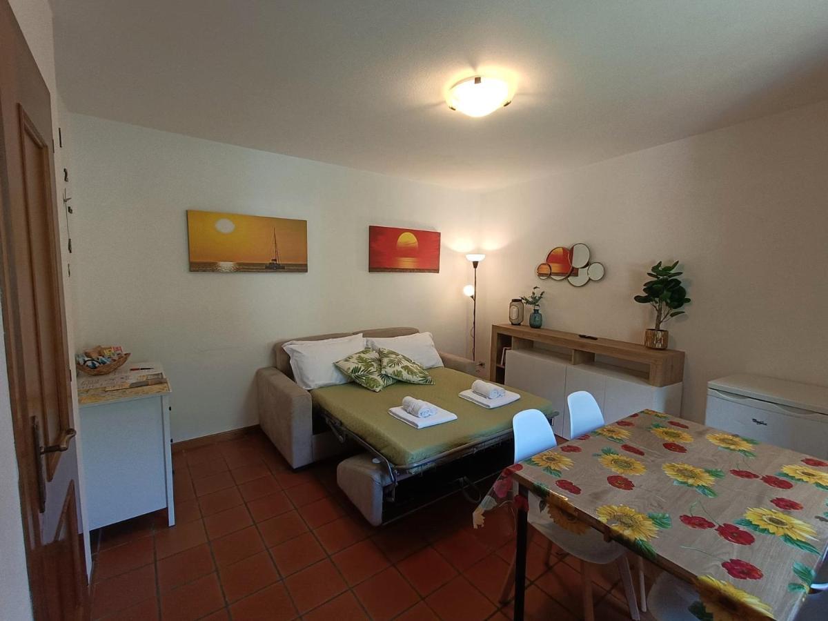Riva Bianca Castle Apartment Lierna