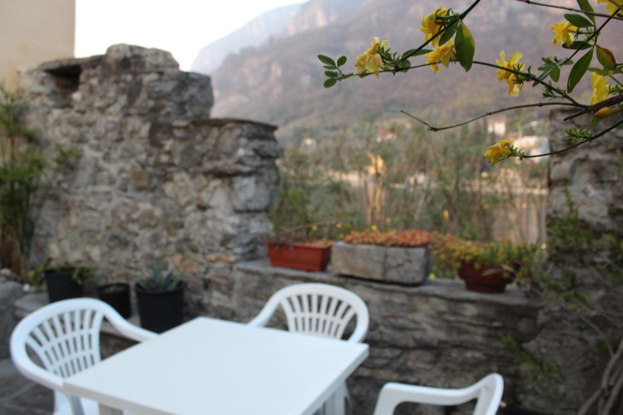 Apartment Riva Bianca Castle Lierna